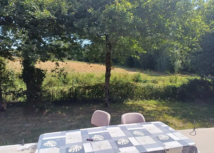 度假居 Maison Simple Et Chaleureuse *